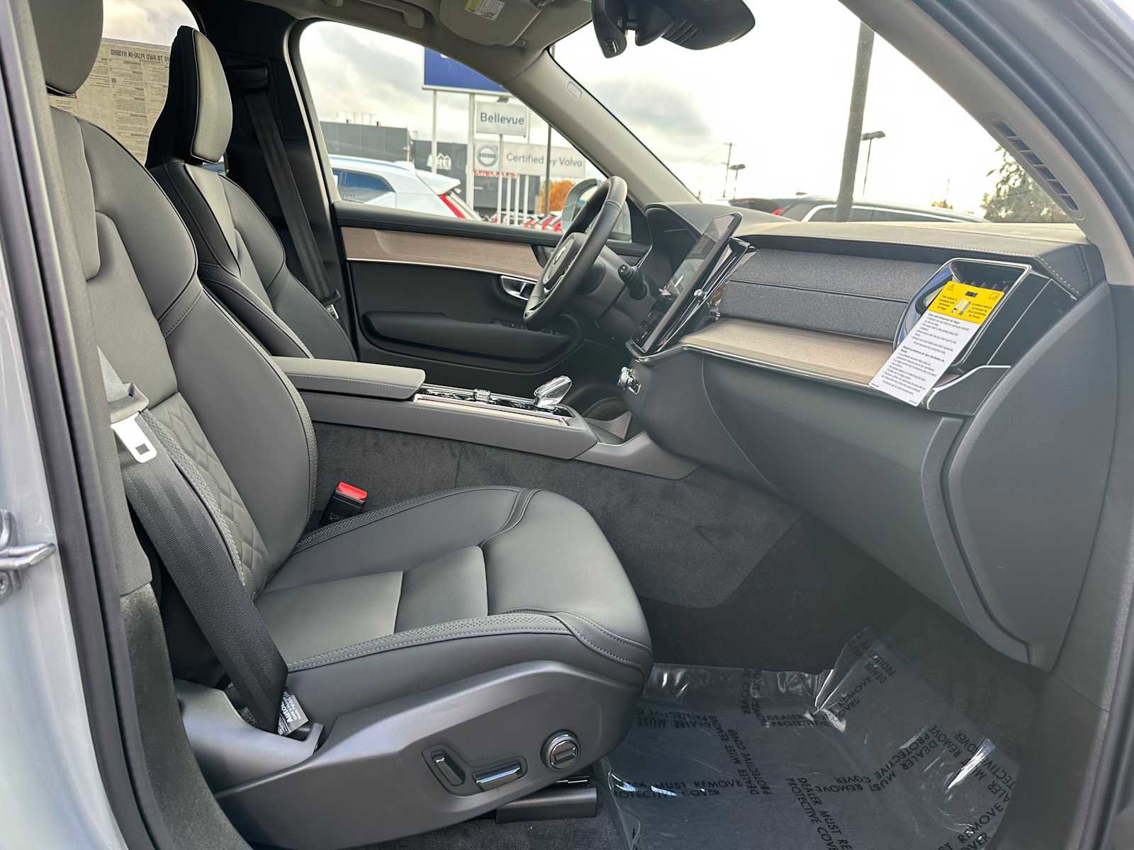 New 2026 Volvo XC90 T8 Plus image 10