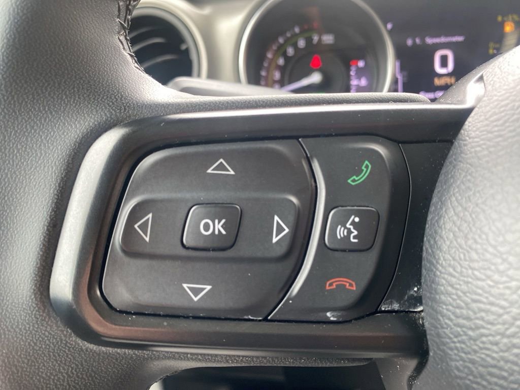 Used 2023 Jeep Wrangler Unlimited image 16