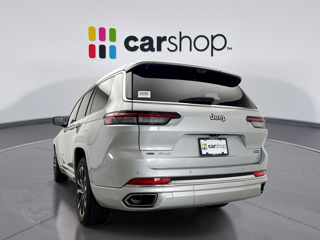 Used 2022 Jeep Grand Cherokee L Overland w/ Luxury Tech Group IV AWD/4WD image 3