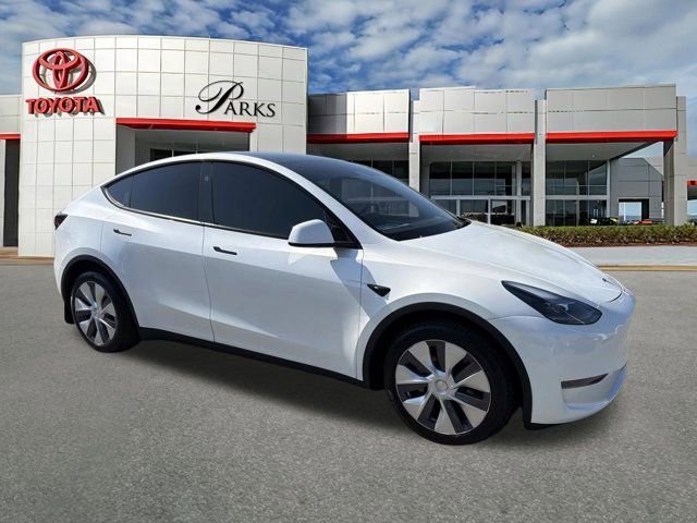 Used 2024 Tesla Model Y Long Range image 1