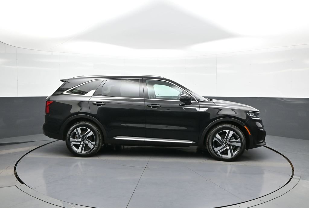 Certified 2023 Kia Sorento EX image 5