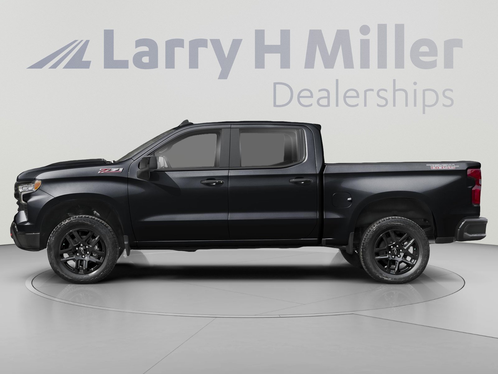 New 2026 Chevrolet Silverado 1500 LT Trail Boss w/ LPO, Dark Essentials Package AWD/4WD image 3