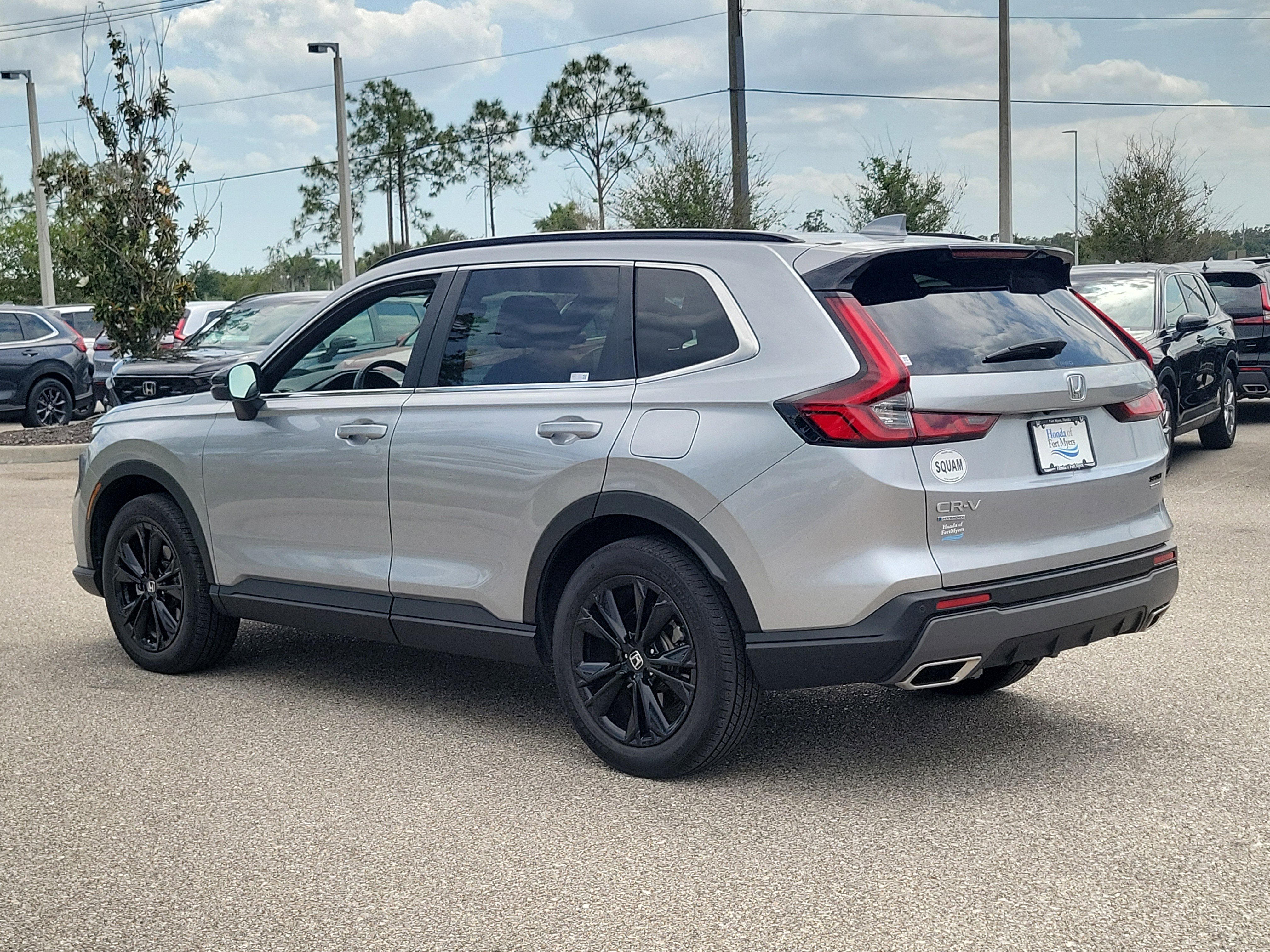 Used 2024 Honda CR-V Sport Touring image 4