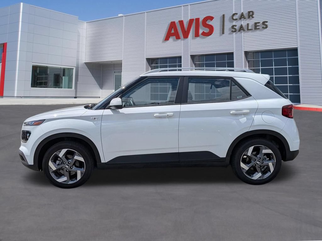 Used 2025 Hyundai Venue SEL FWD image 10