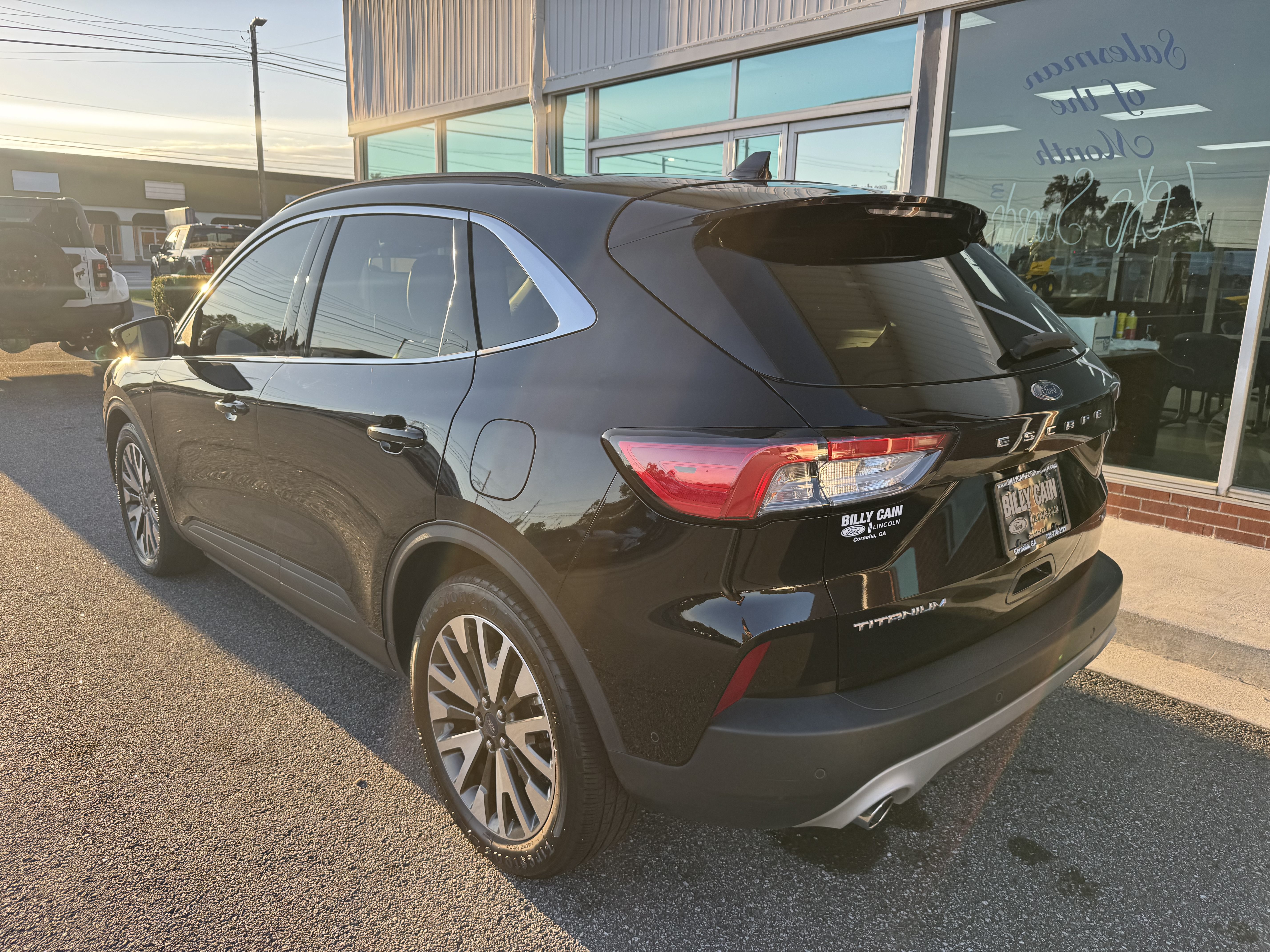Used 2020 Ford Escape Titanium FWD image 2