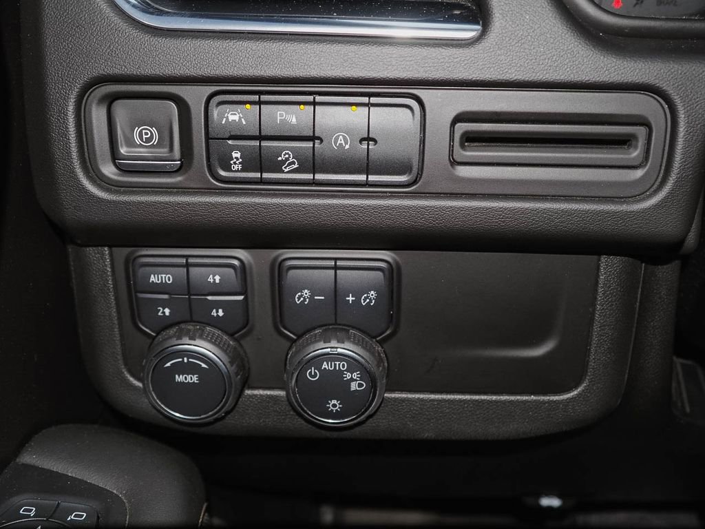 Used 2023 Chevrolet Tahoe Premier image 28
