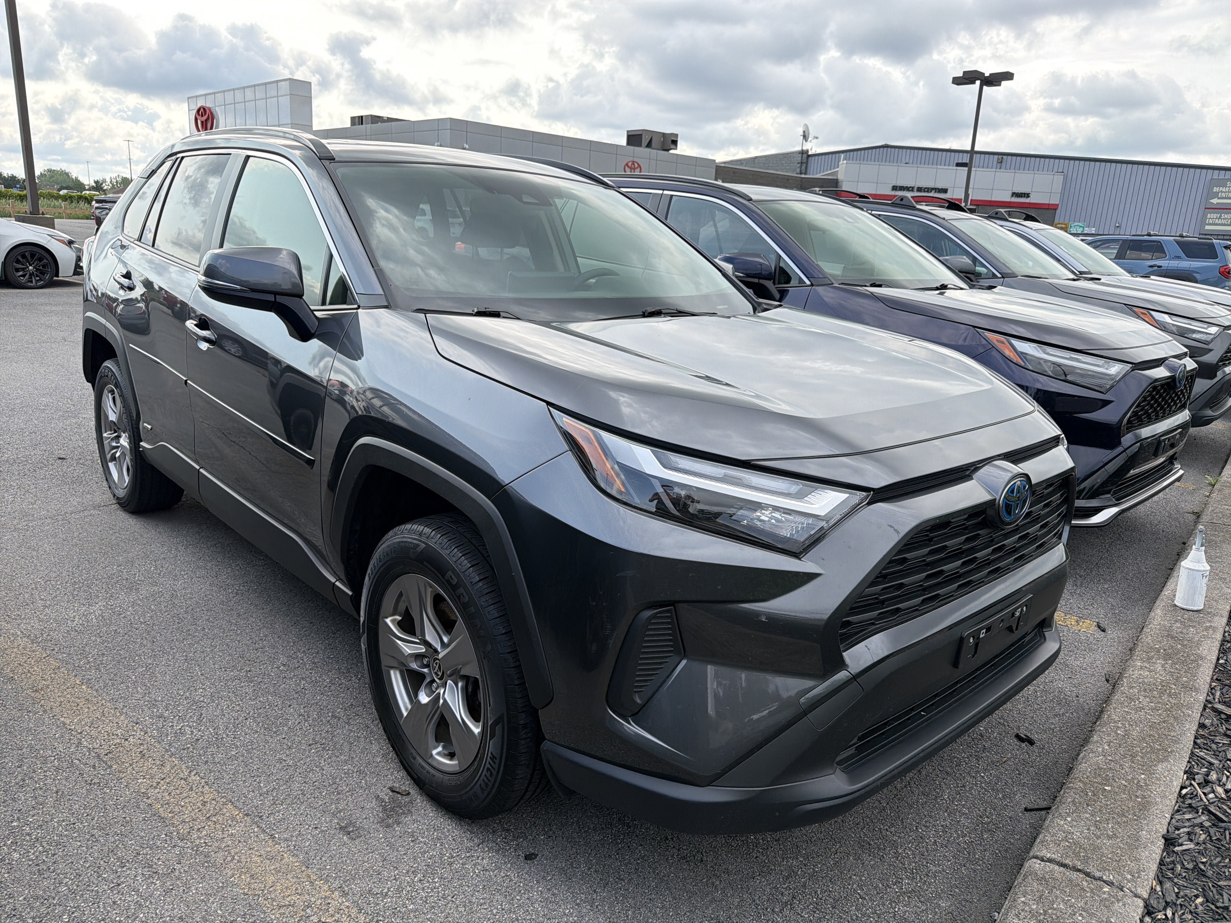 Used 2023 Toyota RAV4 XLE w/ Convenience Package AWD/4WD image 2