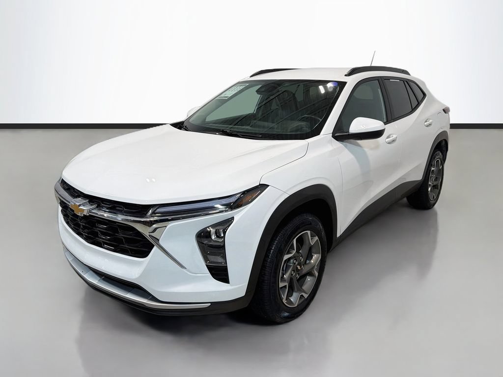 Used 2025 Chevrolet Trax LT w/ Driver Confidence Package FWD image 5
