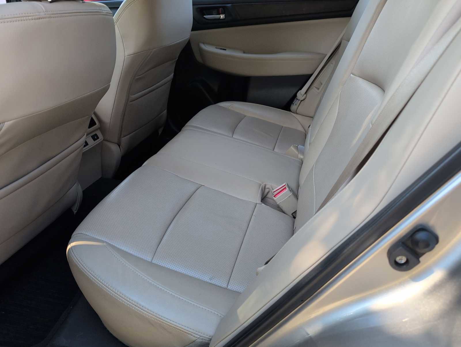 Used 2017 Subaru Outback 3.6R Limited AWD/4WD image 19