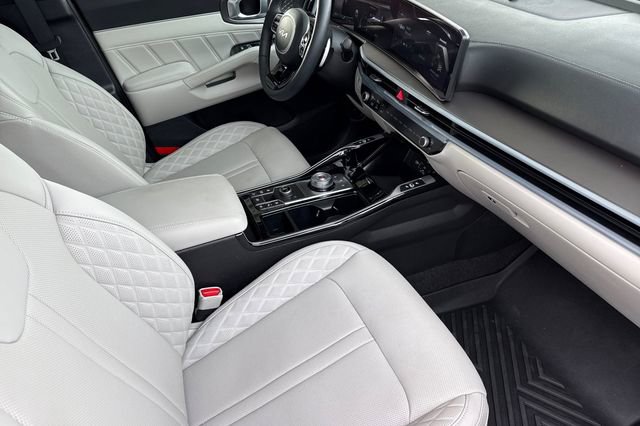 Certified 2025 Kia Sorento SX Prestige image 21