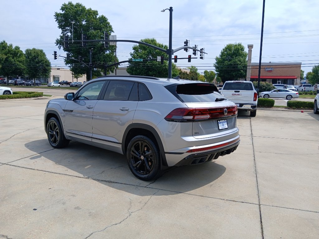 New 2026 Volkswagen Atlas Cross Sport SEL R-Line AWD/4WD image 5