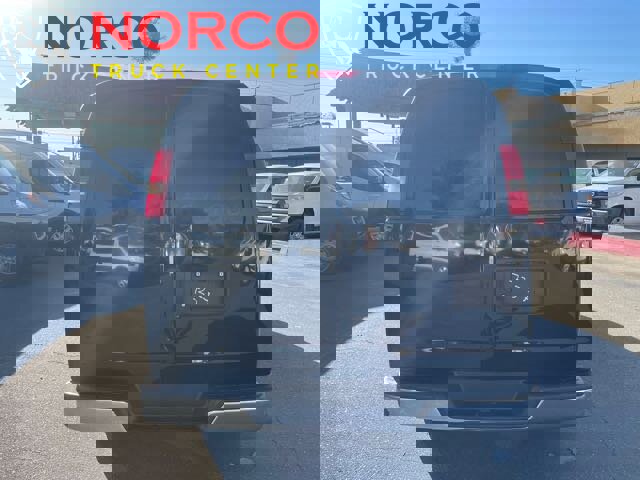 Used 2015 Chevrolet Express 2500 image 23