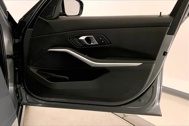 Used 2024 BMW 330i xDrive Sedan w/ Premium Package image 25