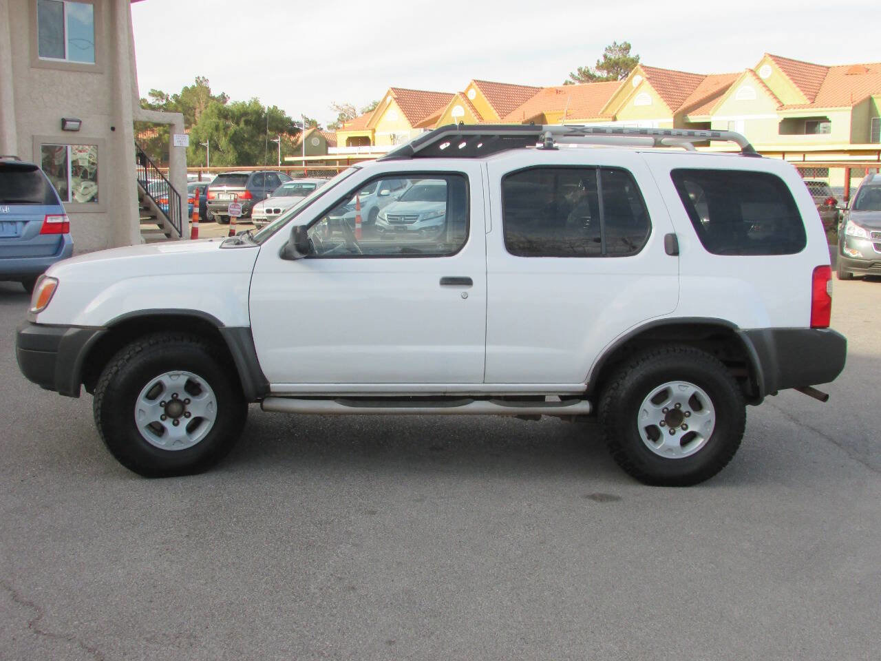 Used 2000 Nissan Xterra XE image 8