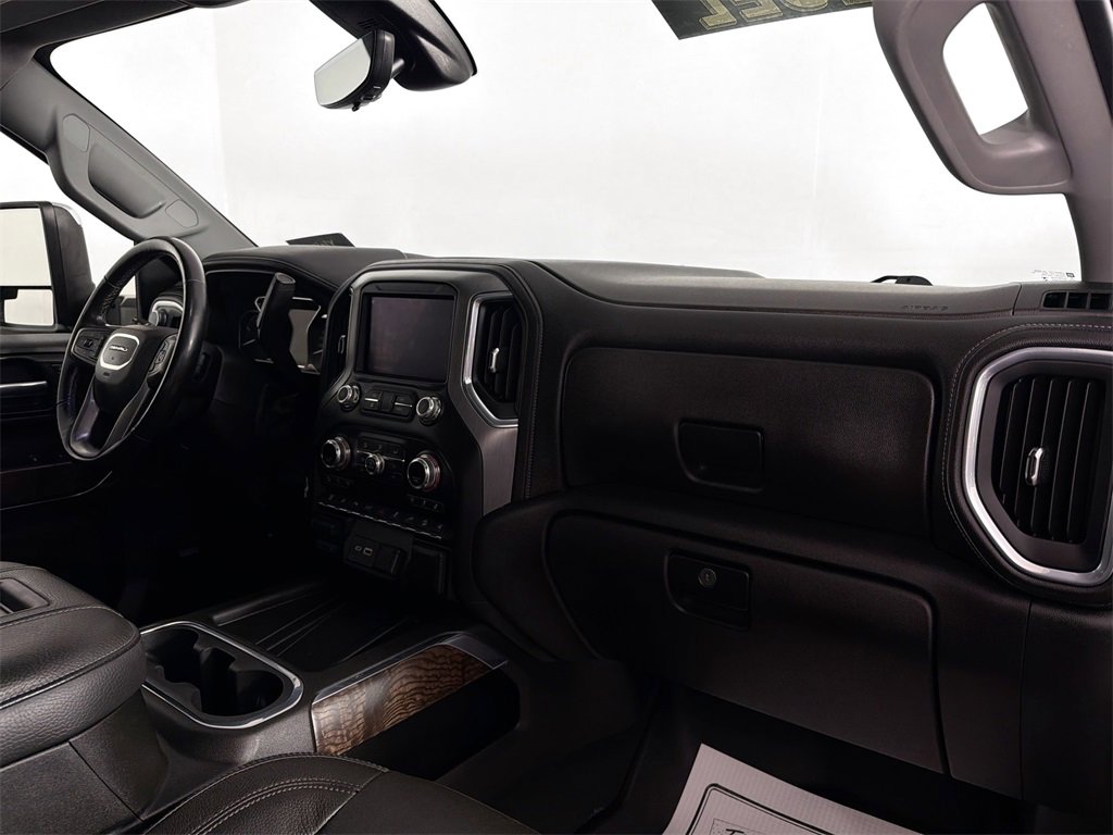 Used 2021 GMC Sierra 2500 Denali w/ Denali Black Diamond Edition image 27
