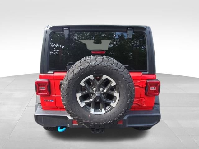 Used 2025 Jeep Wrangler Unlimited Rubicon 4xe w/ Convenience Group AWD/4WD image 6