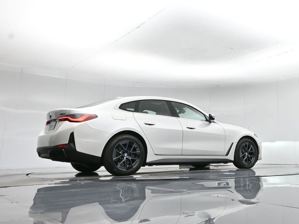 Used 2025 BMW i4 eDrive40 image 53