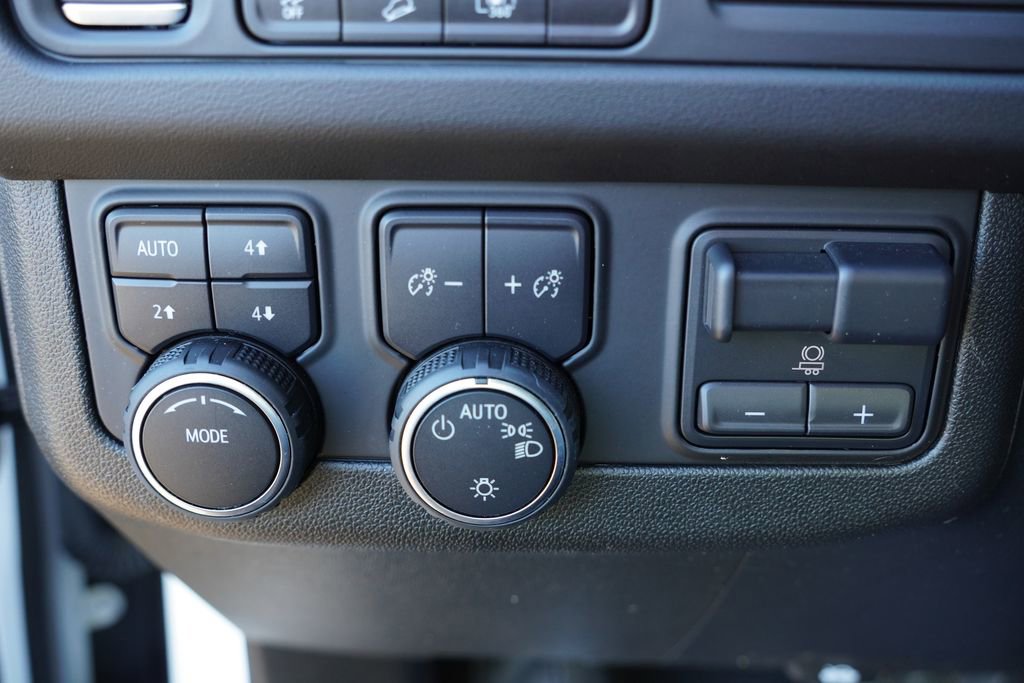 Certified 2024 Chevrolet Tahoe Z71 w/ Luxury Package image 31