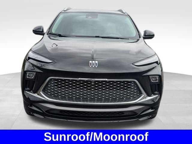 Used 2024 Buick Encore GX Avenir w/ Avenir Technology Package FWD image 2