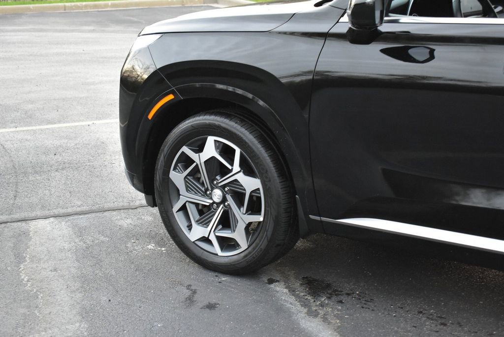 Used 2022 Hyundai Palisade Calligraphy image 9