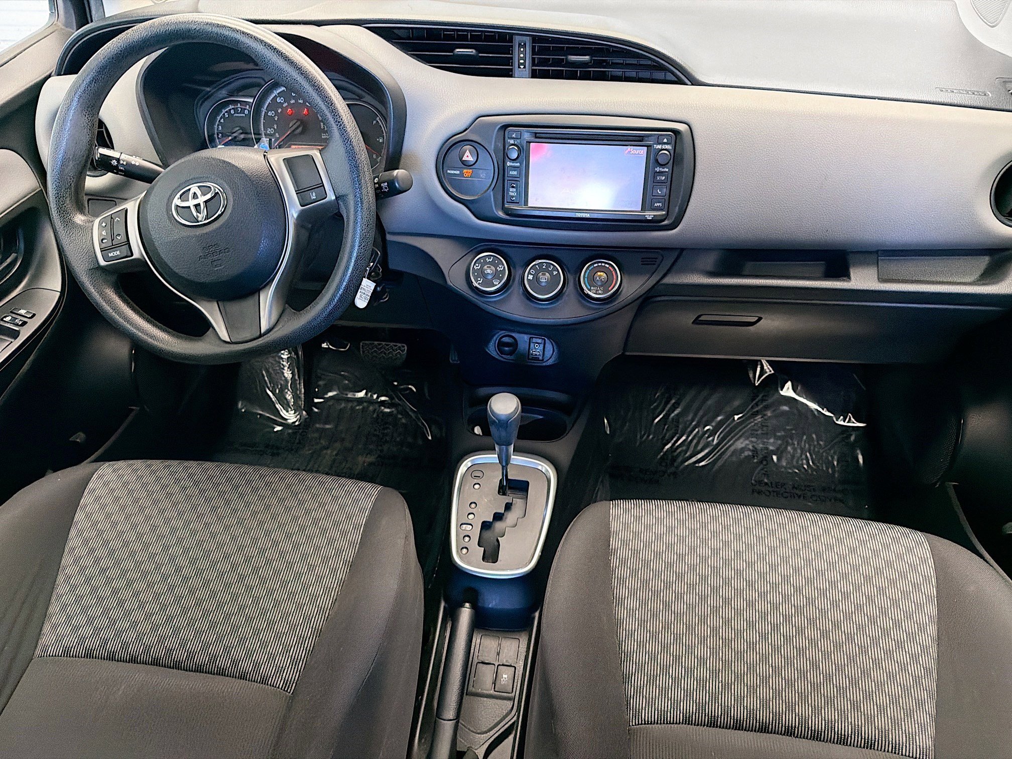 Used 2017 Toyota Yaris L w/ Carpet Mat Package image 12