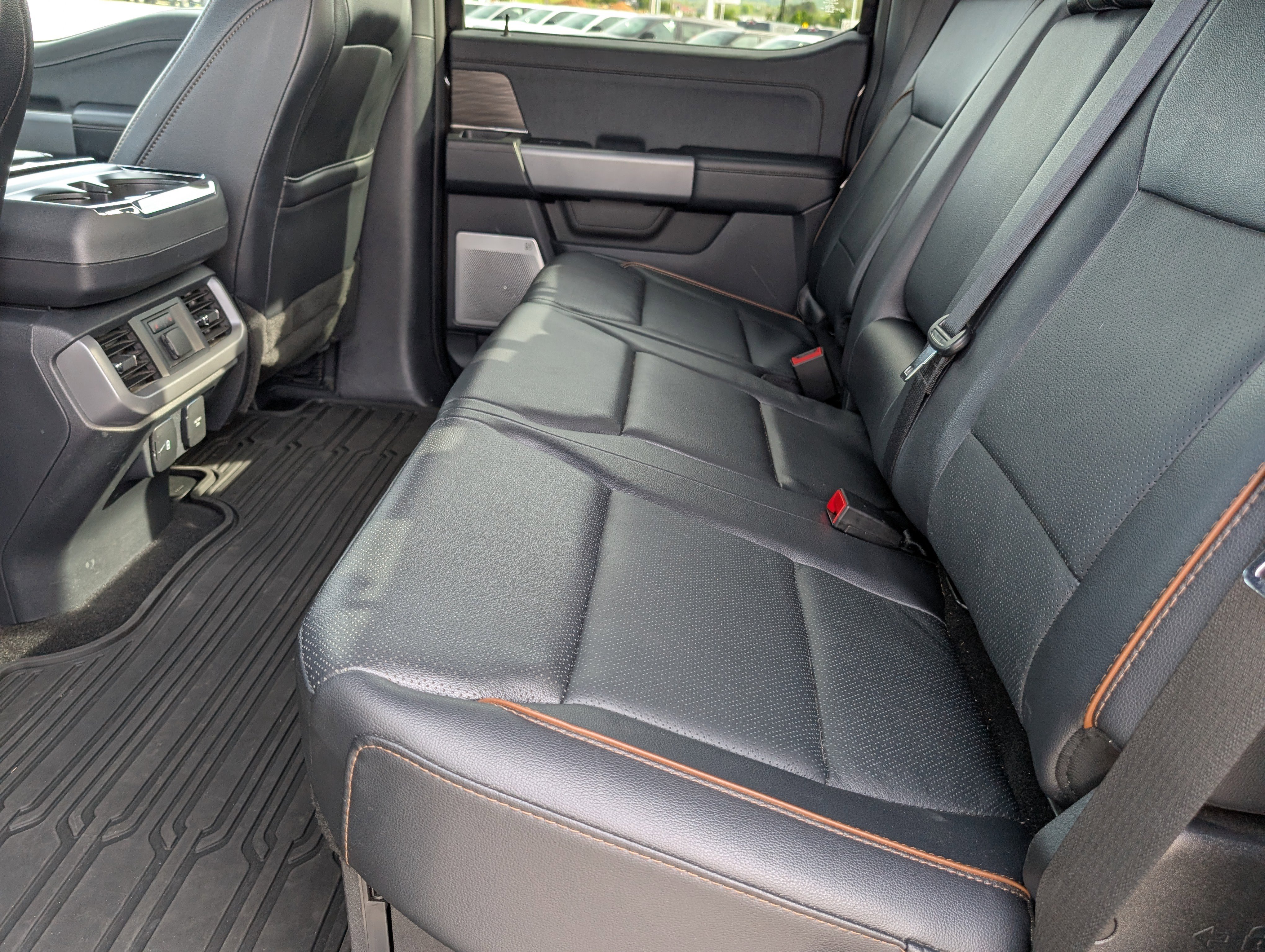 Used 2024 Ford F150 Lariat w/ Equipment Group 502A High AWD/4WD image 15