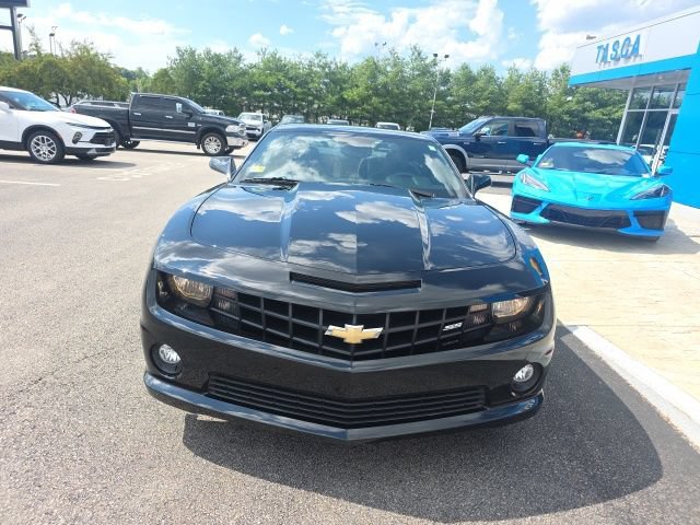 Used 2010 Chevrolet Camaro SS RWD image 8