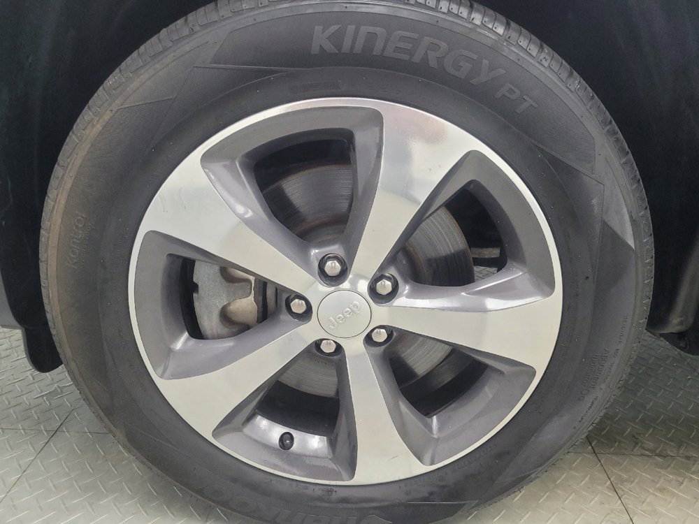 Used 2019 Jeep Cherokee Limited AWD/4WD image 31