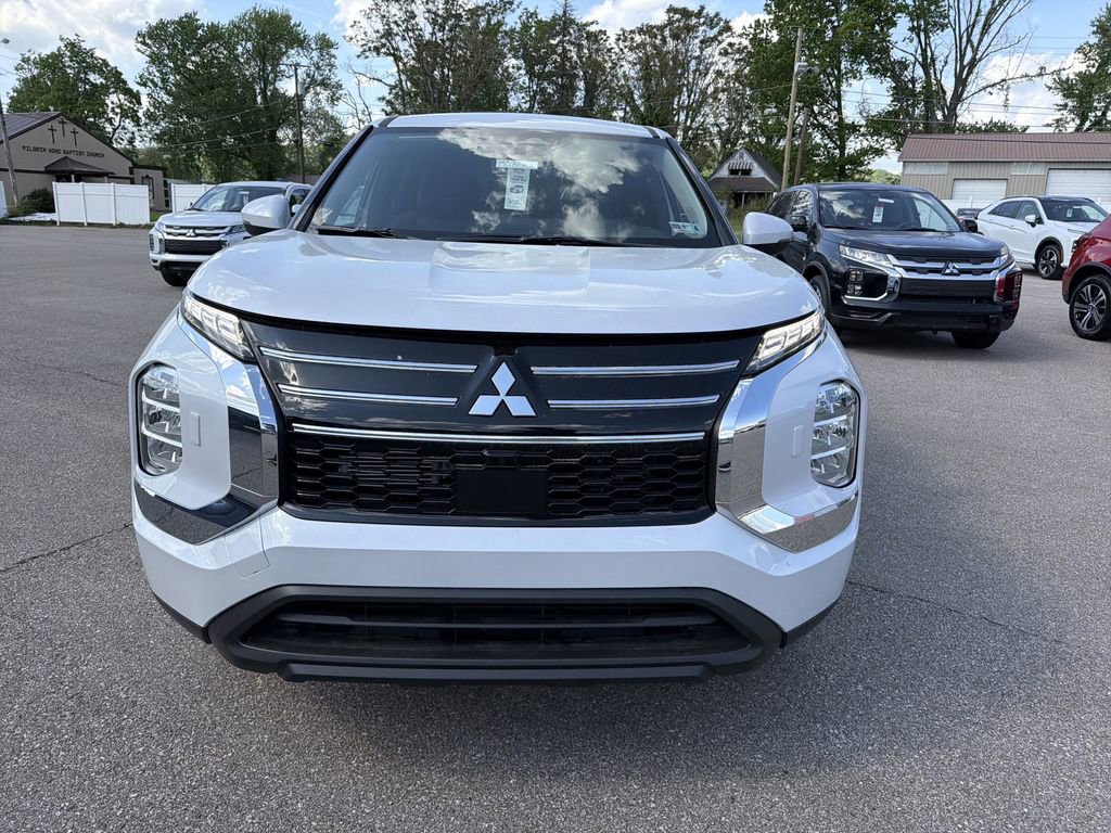 New 2026 Mitsubishi Outlander ES AWD/4WD image 11