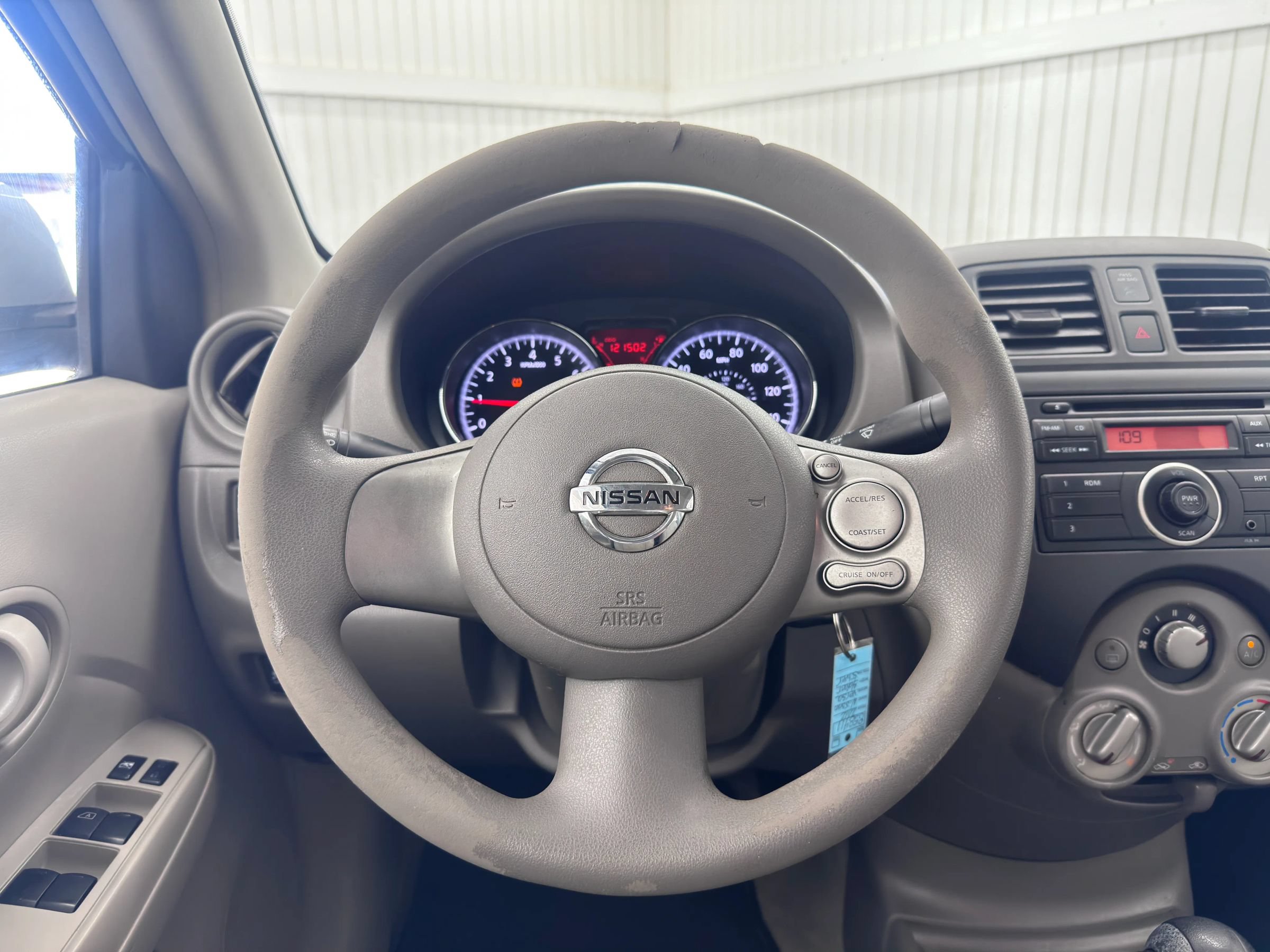 Used 2012 Nissan Versa SV FWD image 19
