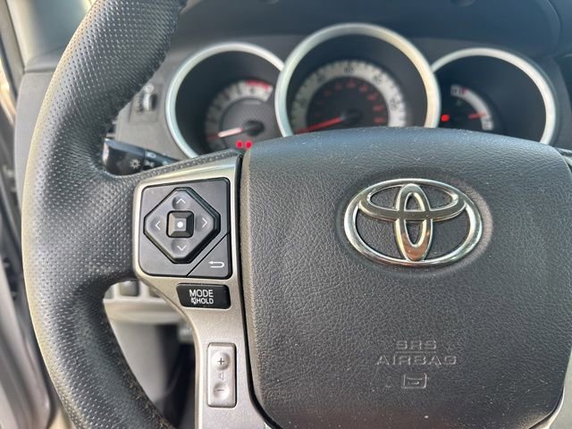 Used 2015 Toyota Tacoma 4x4 Access Cab w/ Convenience Package image 11