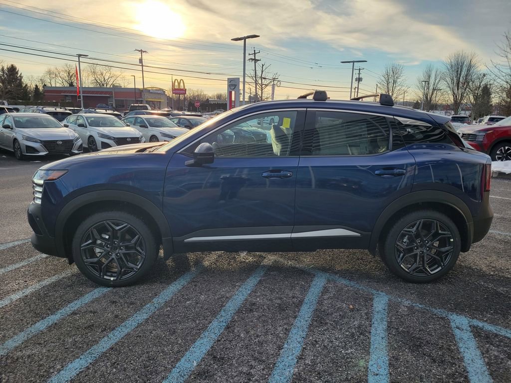 New 2026 Nissan Kicks SR w/ Cold Weather Package AWD/4WD image 9