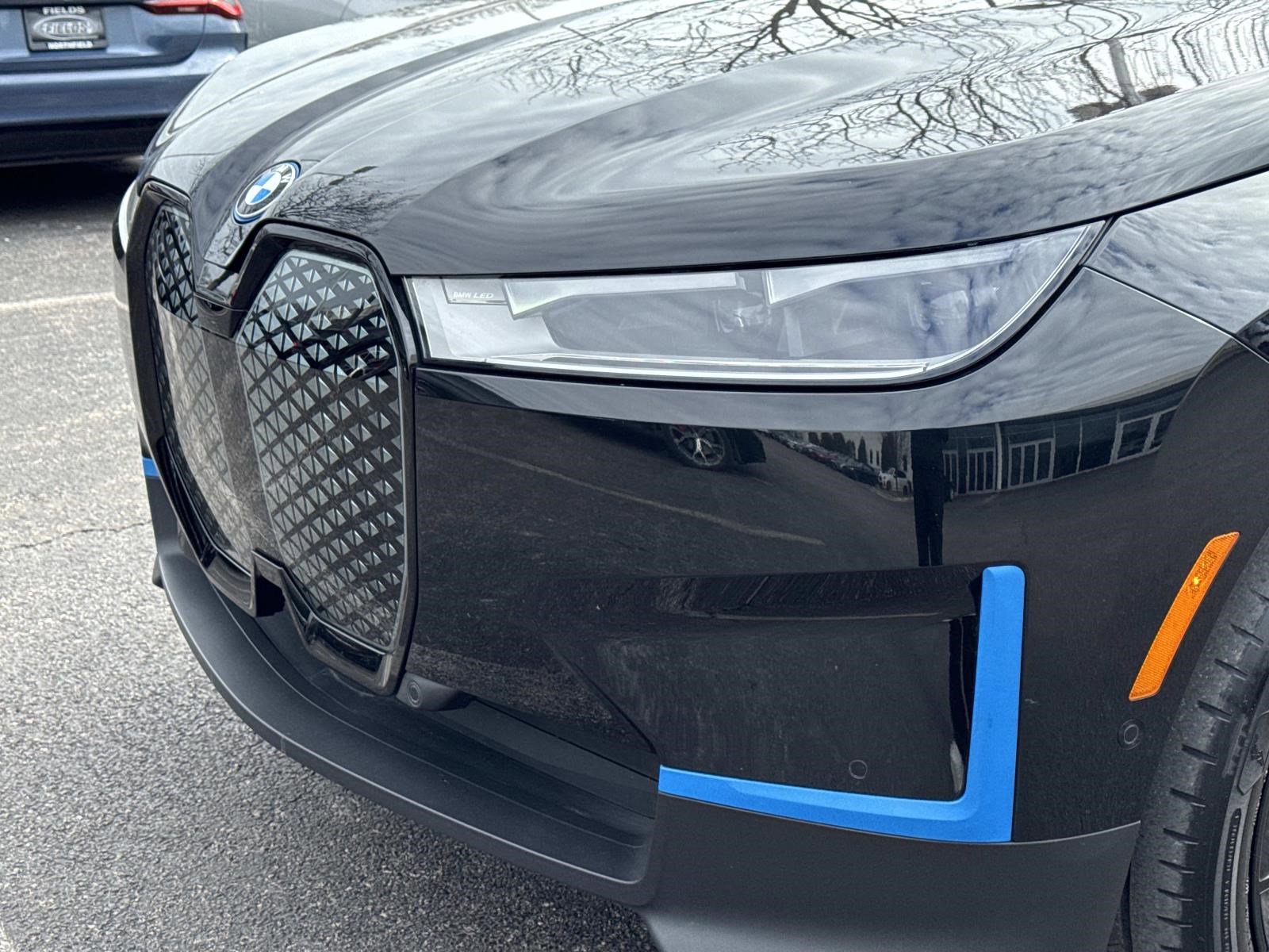 Certified 2023 BMW iX xDrive50 w/ BMW I Signature Blue Package image 10