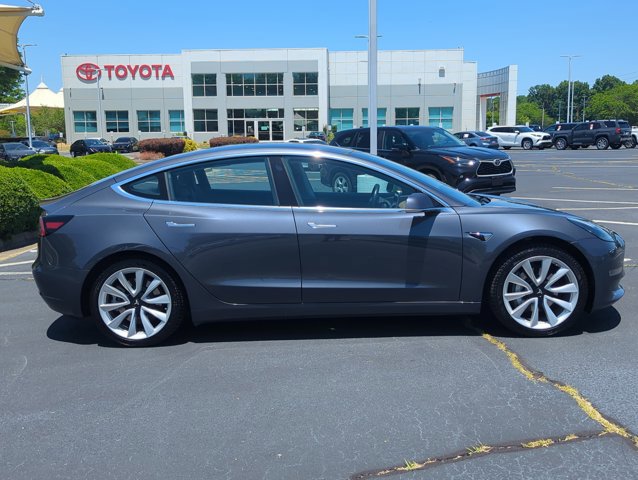 Used 2018 Tesla Model 3 Long Range RWD image 4