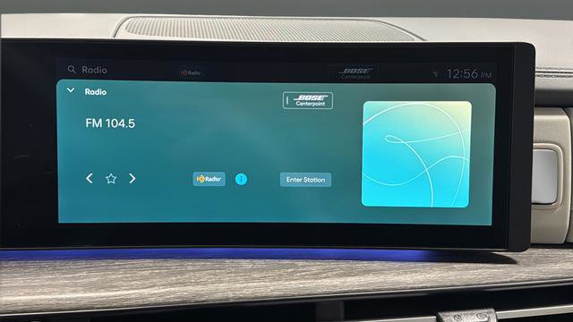 Used 2025 Hyundai Santa Fe Limited image 28