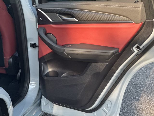 Used 2023 BMW X3 M40i AWD/4WD image 19
