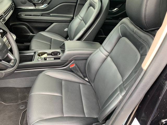 Certified 2025 Lincoln Corsair AWD w/ Equipment Group 101A image 17