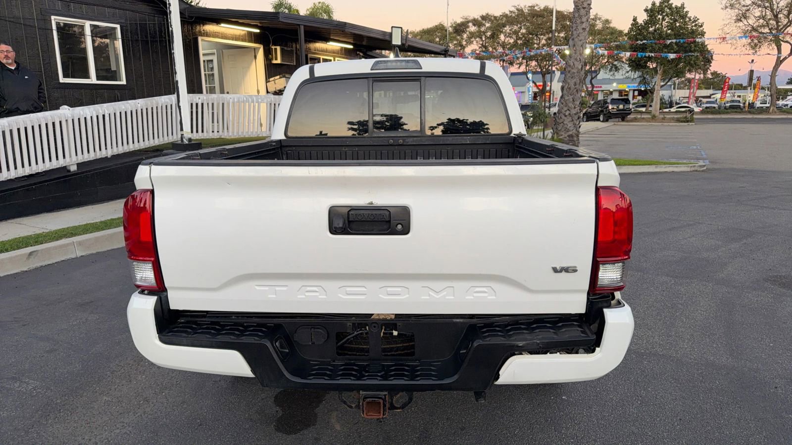 Used 2016 Toyota Tacoma TRD Sport image 6