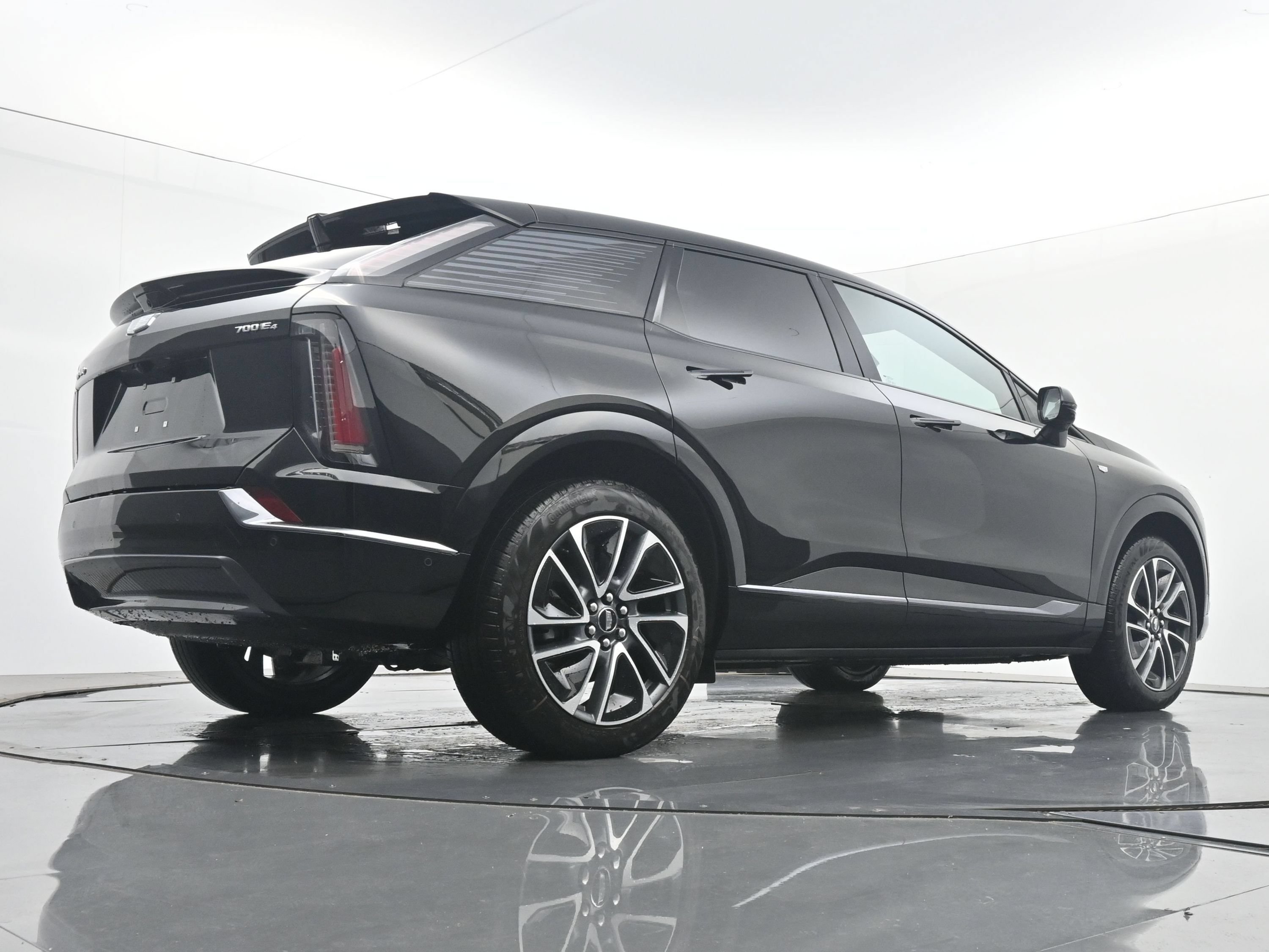 New 2026 Cadillac Optiq Sport 1 w/ LPO, Floor Liner Package AWD/4WD image 19
