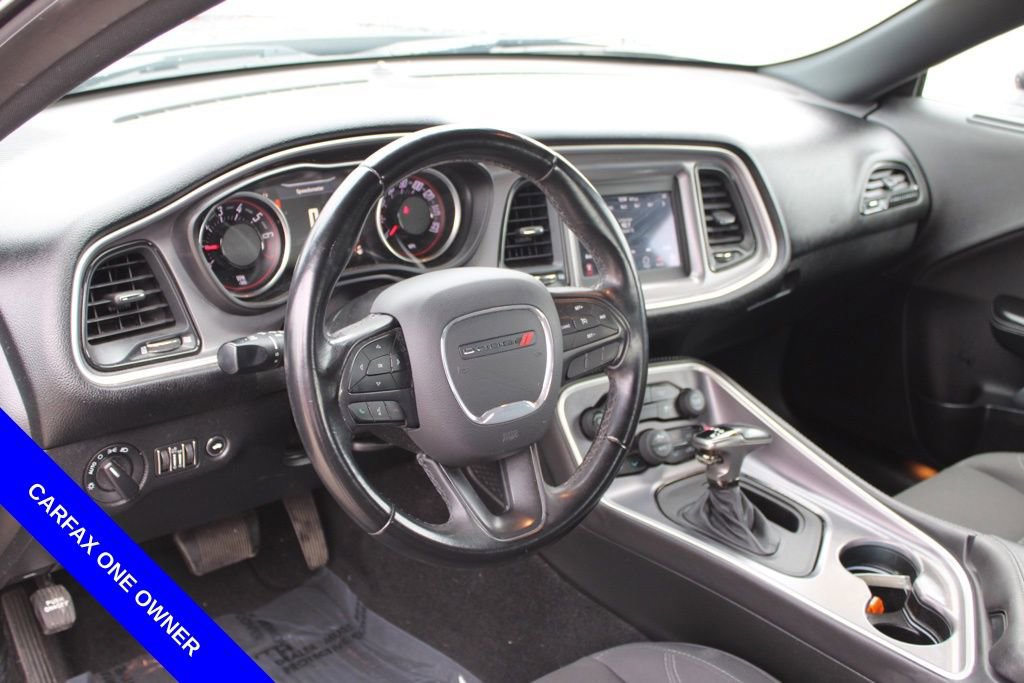 Used 2019 Dodge Challenger SXT image 15