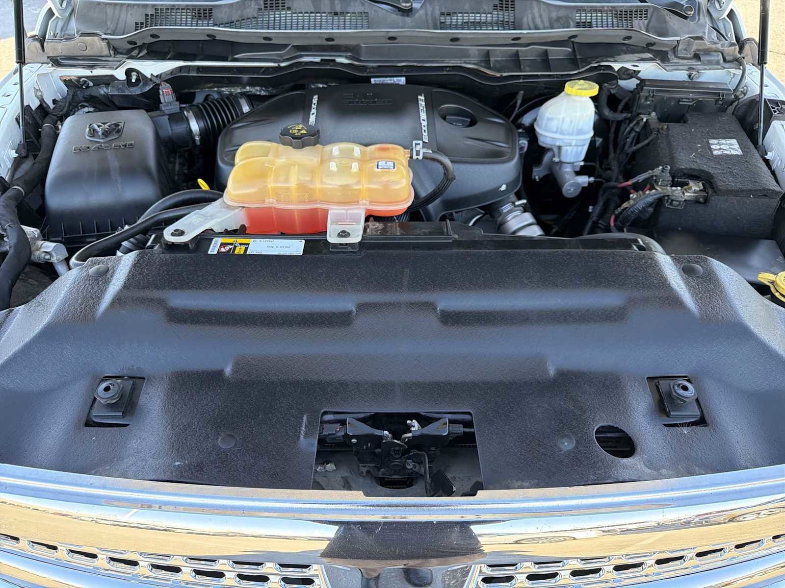 Used 2018 RAM 1500 Laramie w/ Convenience Group image 17