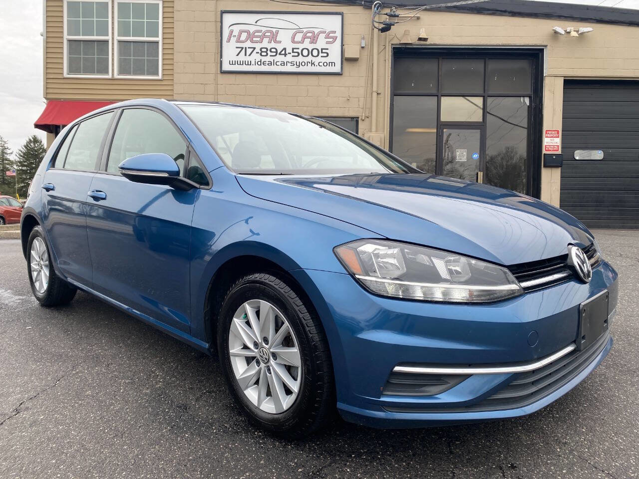 Used 2018 Volkswagen Golf S image 1