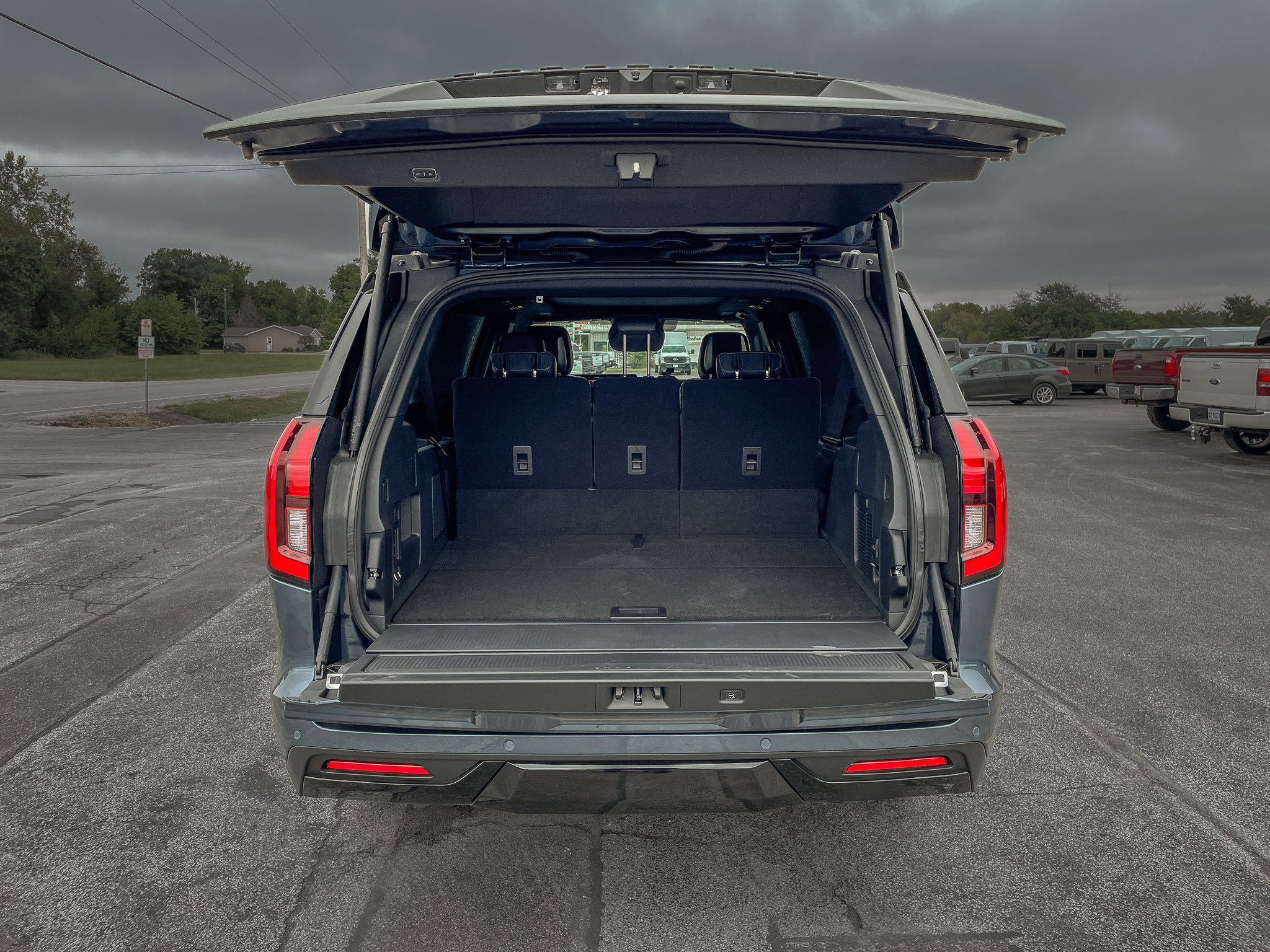 New 2027 Ford Expedition Max Platinum w/ Stealth Appearance Package AWD/4WD image 8