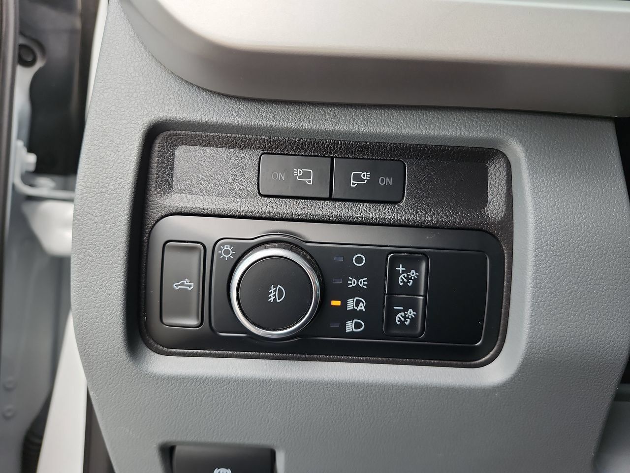 Used 2024 Ford F250 XLT w/ 360-Degree Camera Package AWD/4WD image 25