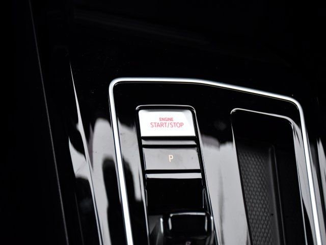 New 2026 Volkswagen GTI SE FWD image 18