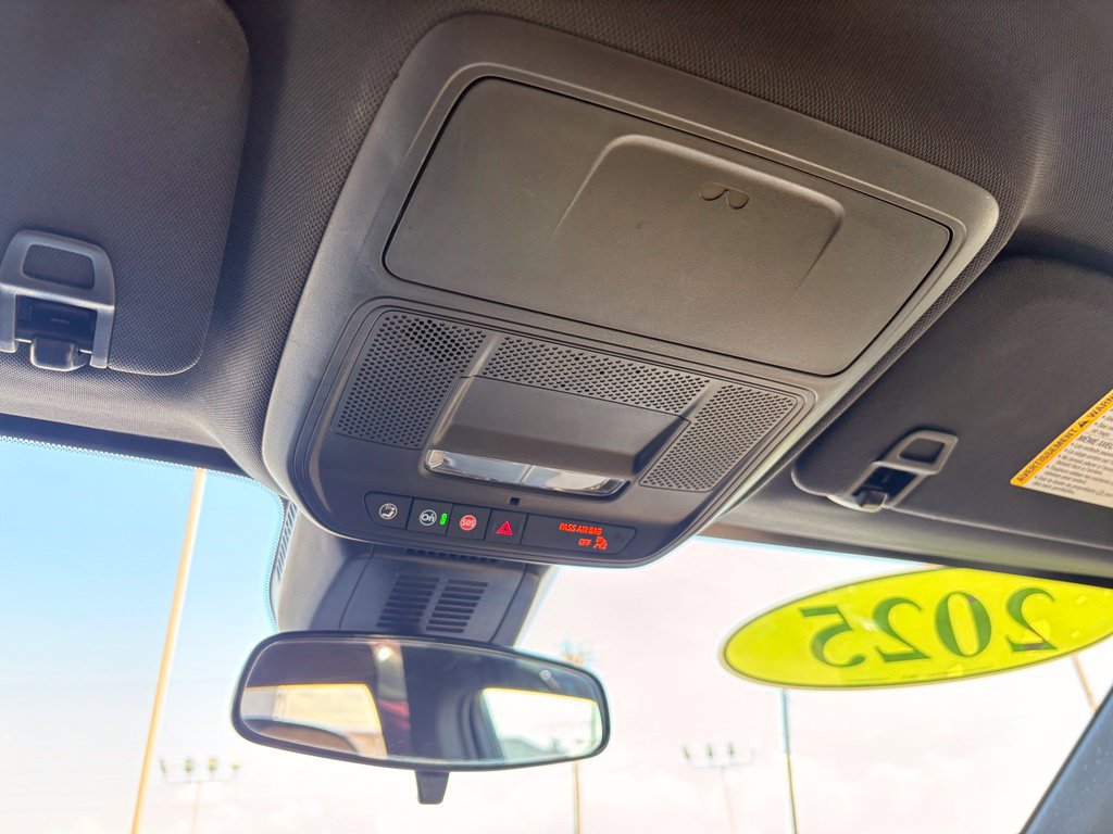 Used 2025 Chevrolet Equinox ACTIV FWD image 22