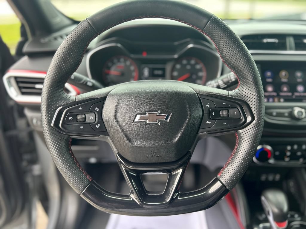 Used 2023 Chevrolet TrailBlazer RS FWD image 26