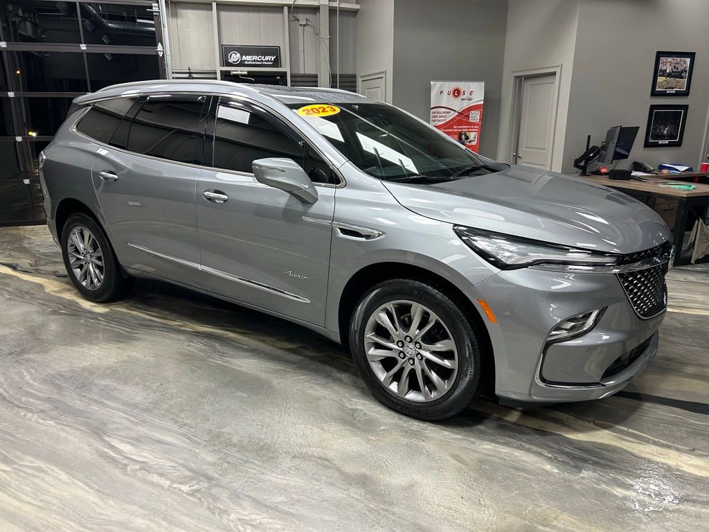 Used 2023 Buick Enclave Avenir w/ Avenir Technology Package image 32