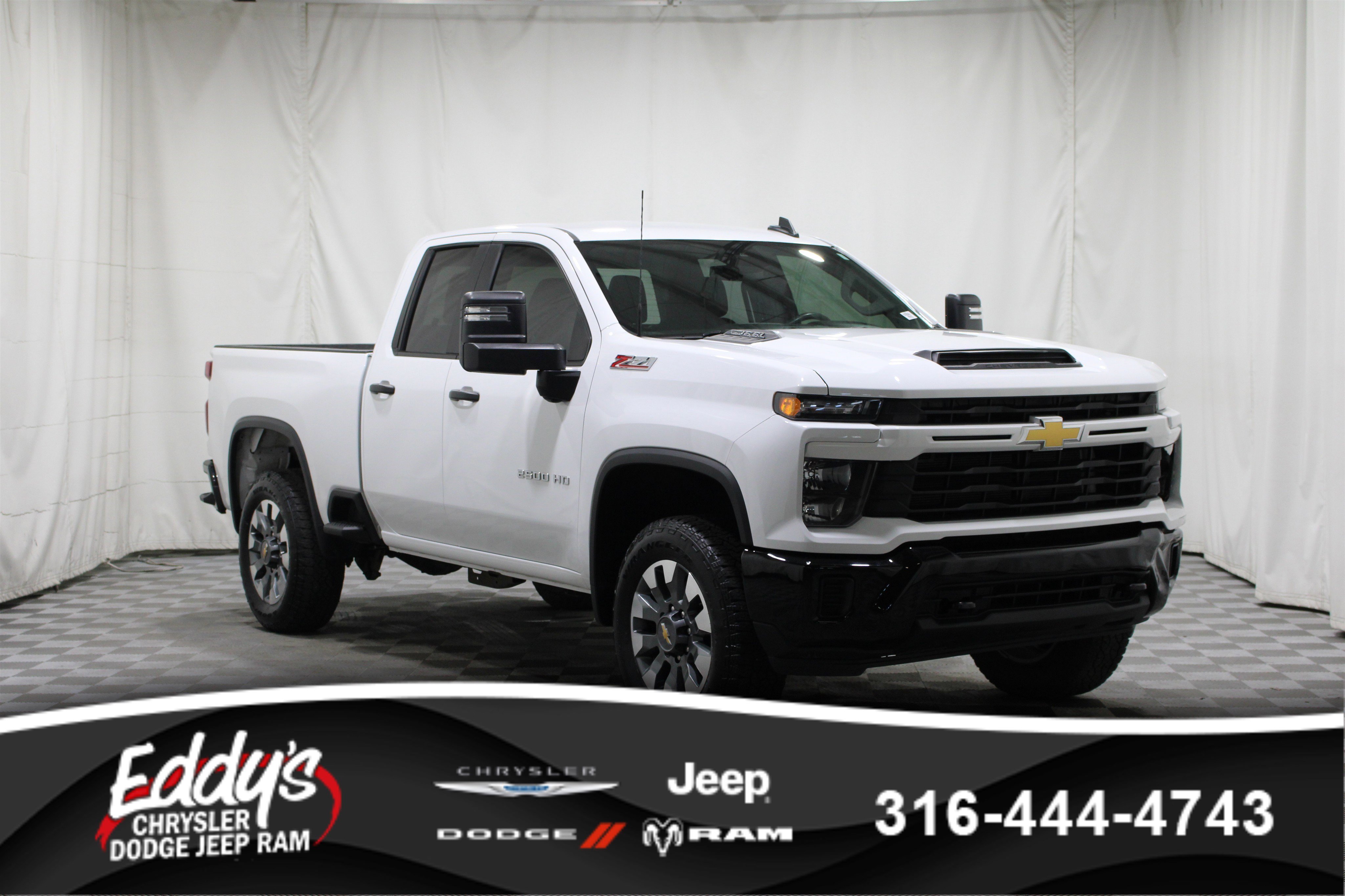 Used 2025 Chevrolet Silverado 2500 Custom w/ Custom Convenience Package AWD/4WD image 1