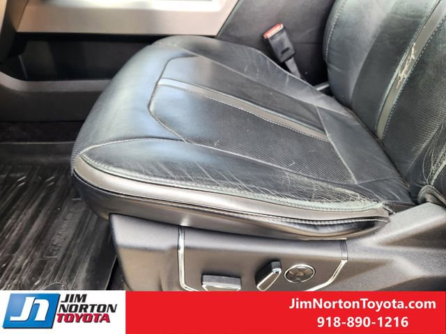 Used 2015 Ford F150 Platinum w/ Equipment Group 701A Luxury AWD/4WD image 25